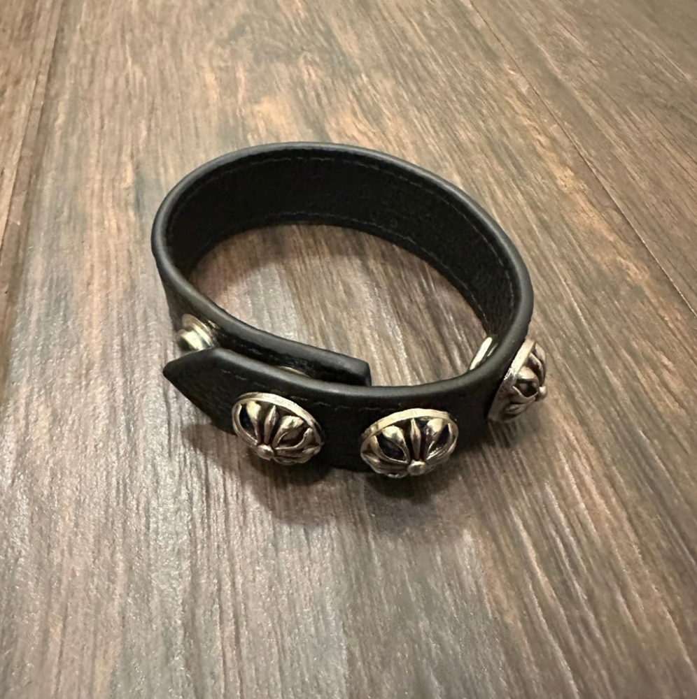 Bracelets - Picture 2 of 2